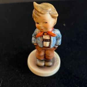 VINTAGE. GOEBEL HUMMEL. MADE IN GERMANY #553 1989. “SCAMP”
